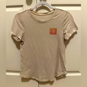 Old Navy Women’s Graphic T-Shirt (Color: Beige)